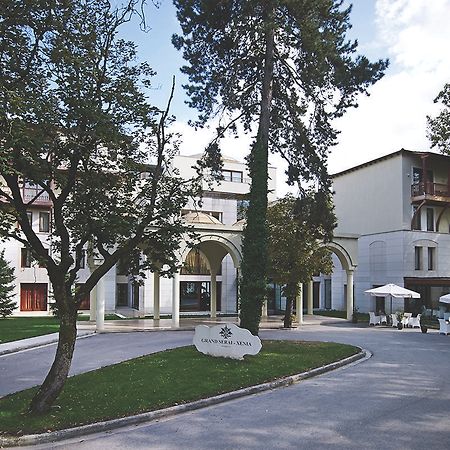 แกรนด์ เซไร คองเกรส แอนด์ สปา Hotel อิโออันนินา ภายนอก รูปภาพ The main entrance of the hotel