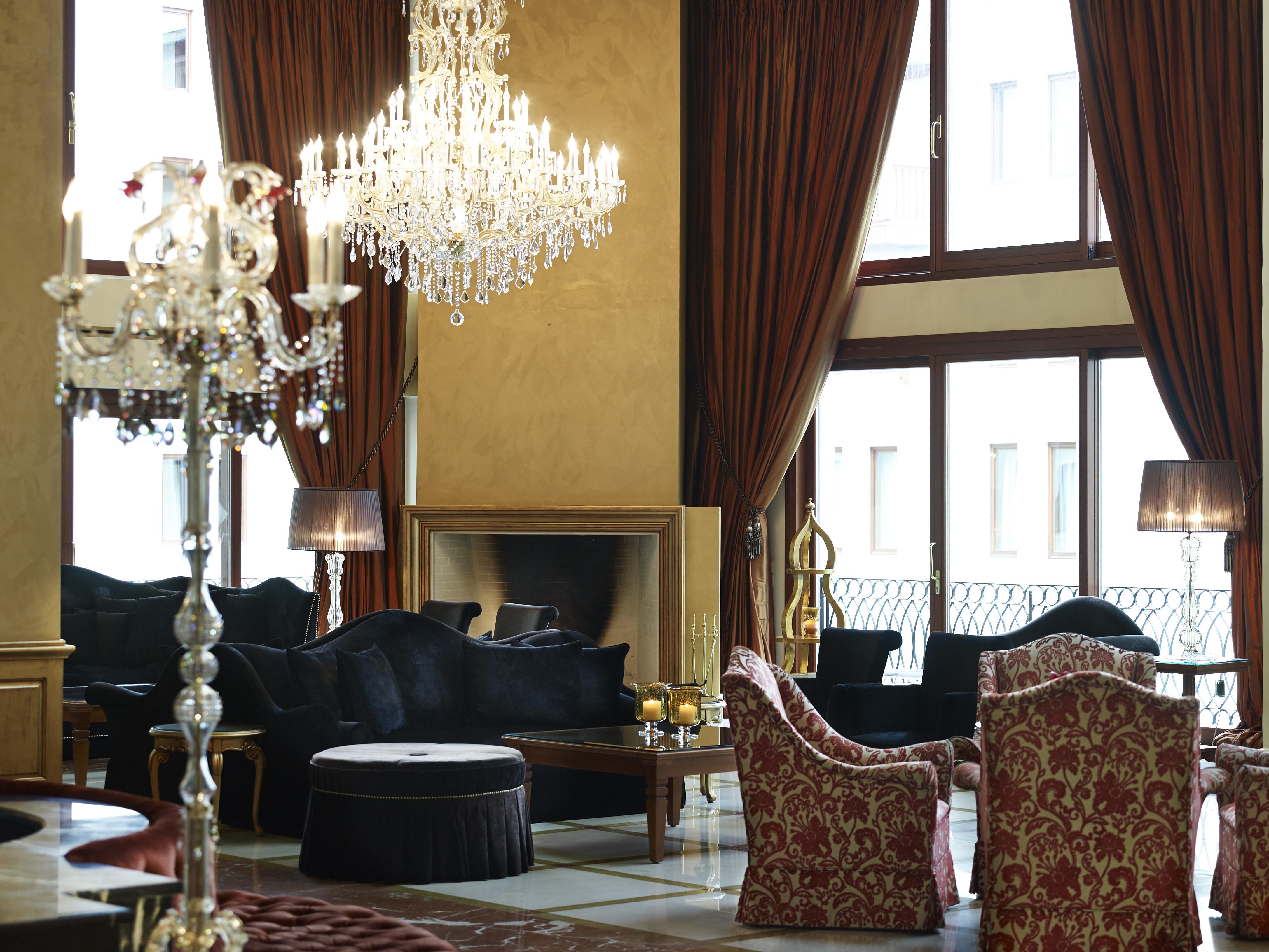 แกรนด์ เซไร คองเกรส แอนด์ สปา Hotel อิโออันนินา ภายนอก รูปภาพ The lobby