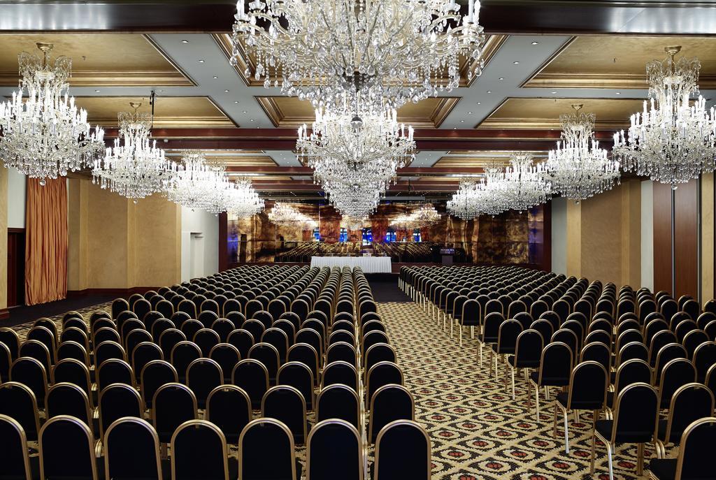 แกรนด์ เซไร คองเกรส แอนด์ สปา Hotel อิโออันนินา ภายนอก รูปภาพ The Grand Ballroom